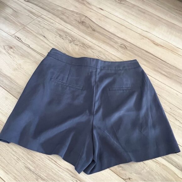 Loft Women’s blue shorts Size 0 - Picture 2 of 3